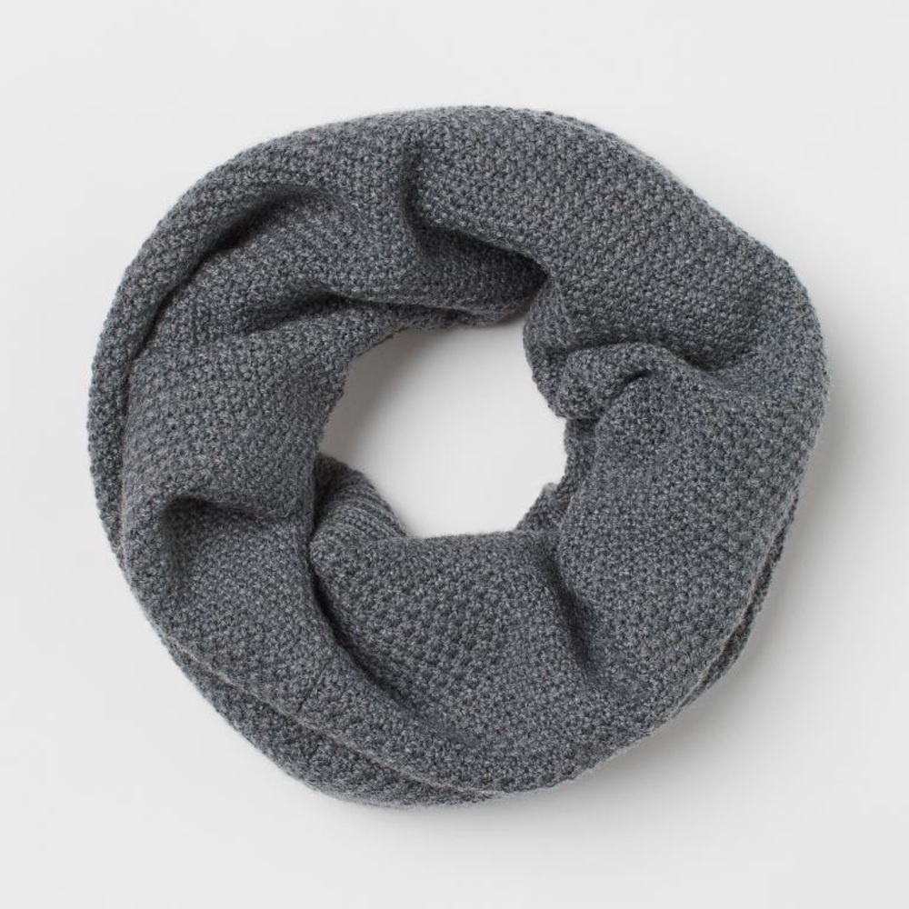 H&M tube knitted scarf